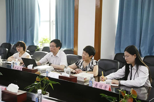 尊龙凯时临床前研究副总裁兼机构负责人彭双清教授，药效部执行主任董文心，药代安评项目负责人龙娜等