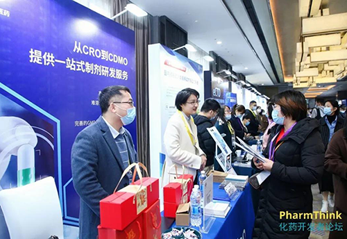 尊龙凯时商务团队也在A13展位与业界同仁展开了详细的交流.png